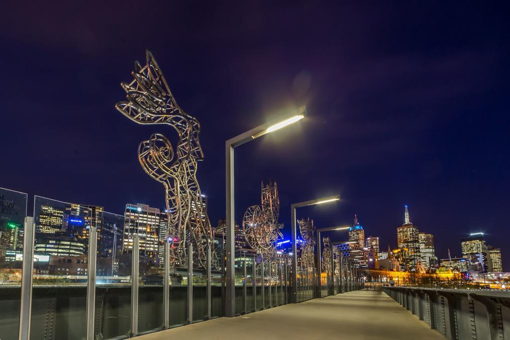 Melbourne Holiday Apartments Southbank Exterior photo